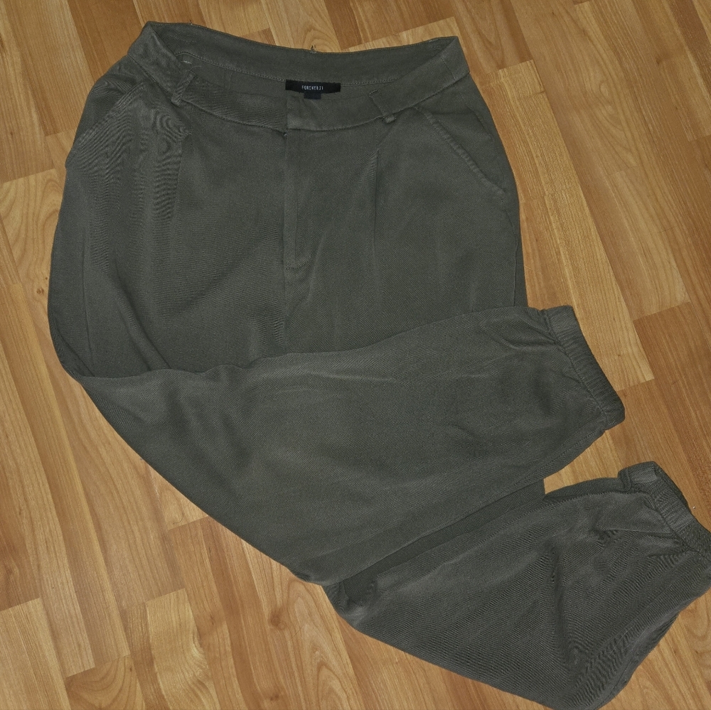Forever 21 Cropped Ankle Pants Jr Sz M Army Olive Green